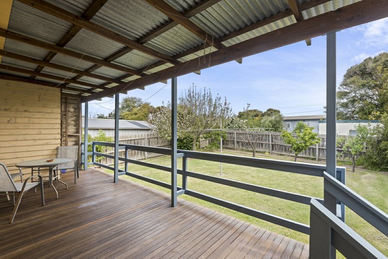 Photo - 10 Sylvester Avenue, St Leonards VIC 3223 - Image 13