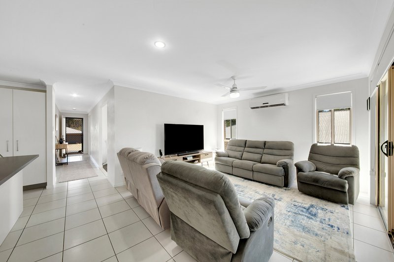 Photo - 10 Takoko Place, Kirkwood QLD 4680 - Image 5