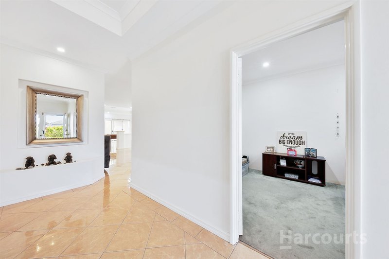 Photo - 10 Tamarama Street, Secret Harbour WA 6173 - Image 3