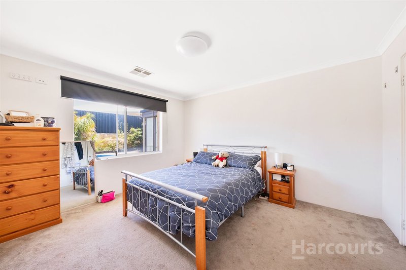 Photo - 10 Tamarama Street, Secret Harbour WA 6173 - Image 17