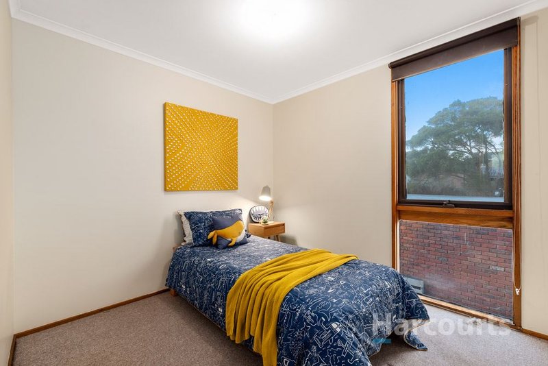 Photo - 10 Tanderra Crescent, Wantirna VIC 3152 - Image 8