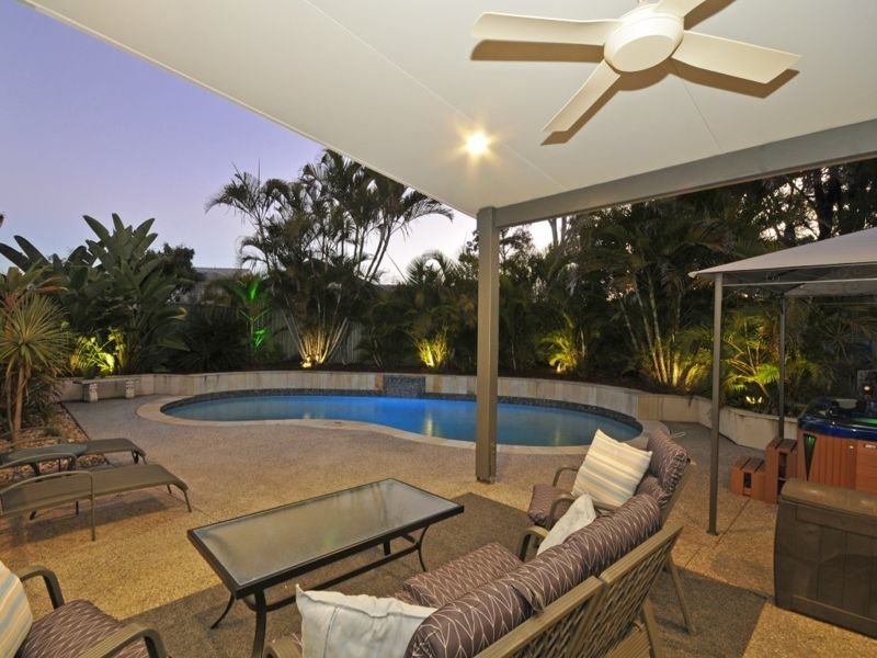 Photo - 10 Tarrilli Place, Carseldine QLD 4034 - Image 6