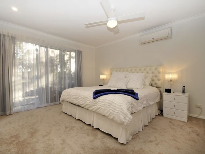 Photo - 10 Tarrilli Place, Carseldine QLD 4034 - Image 22