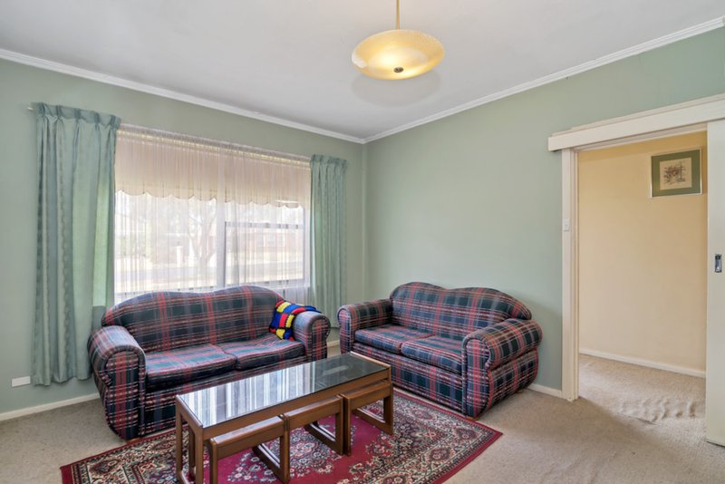 Photo - 10 Tasman Avenue, Flinders Park SA 5025 - Image 3