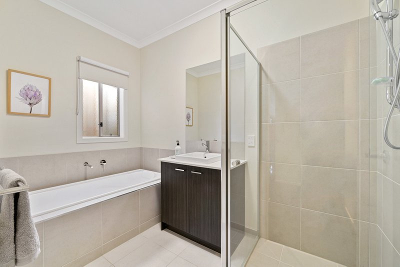 Photo - 10 Tasman Court, Taylors Hill VIC 3037 - Image 12