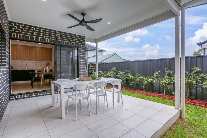 Photo - 10 Taylor Road, Albion Park NSW 2527 - Image 2