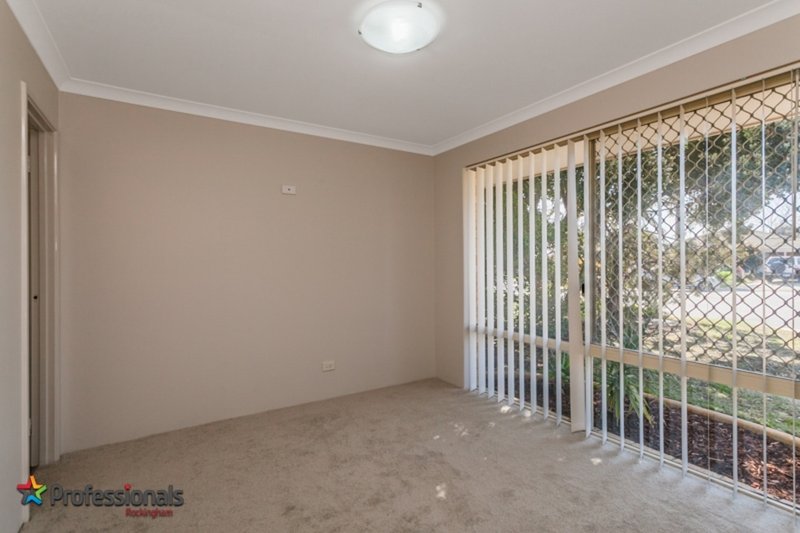 Photo - 10 Tenella Mews, Warnbro WA 6169 - Image 2