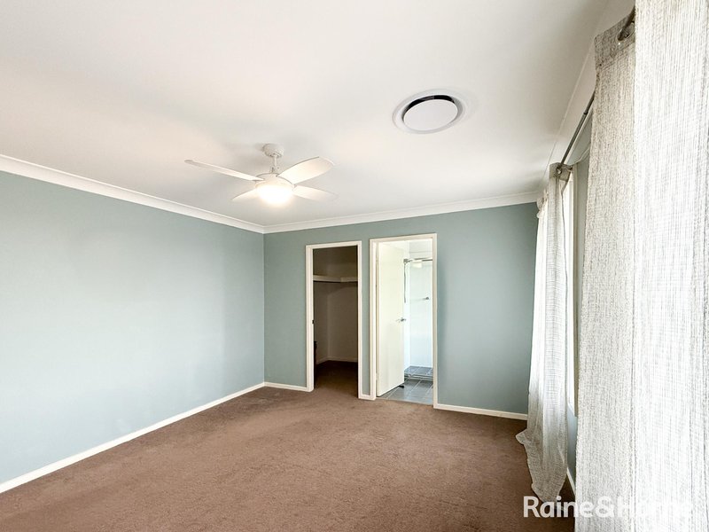 Photo - 10 Tenyo Street, Cameron Park NSW 2285 - Image 7