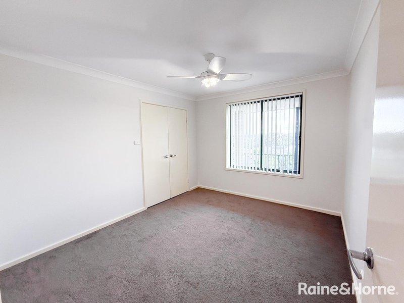 Photo - 10 Tenyo Street, Cameron Park NSW 2285 - Image 9