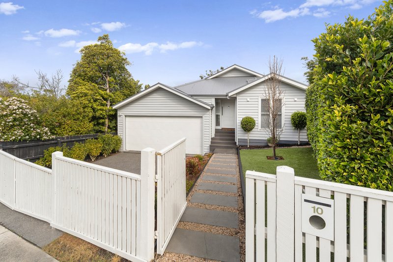 Photo - 10 The Glade, Langwarrin VIC 3910 - Image