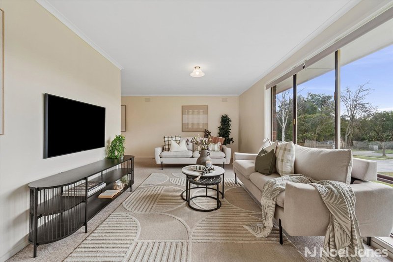 Photo - 10 The Glades , Doncaster VIC 3108 - Image 3