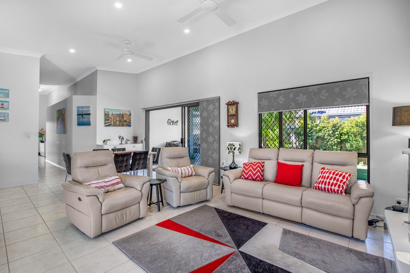 Photo - 10 The Landing, Banksia Beach QLD 4507 - Image 6