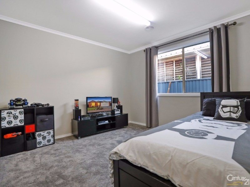 Photo - 10 The Parkway, Pakenham VIC 3810 - Image 15