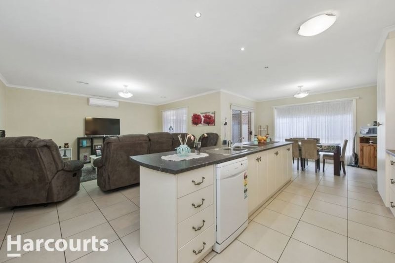 Photo - 10 The Ridge, Delacombe VIC 3356 - Image 3