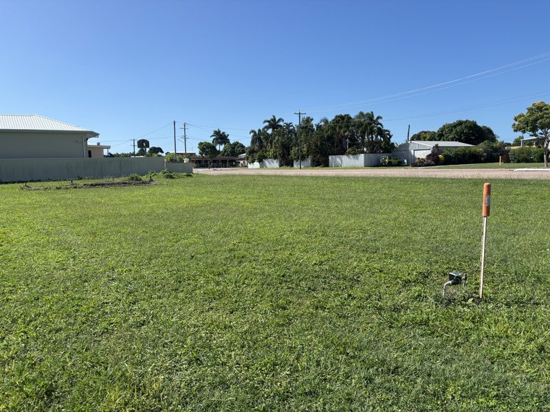 Photo - 10 Third Street, Home Hill QLD 4806 - Image 2