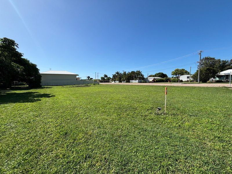 Photo - 10 Third Street, Home Hill QLD 4806 - Image 3