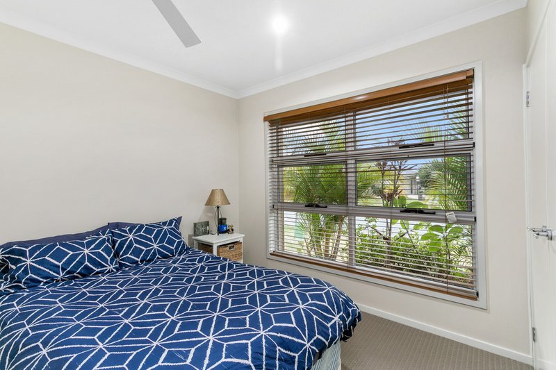 Photo - 10 Thirlmere Street, North Lakes QLD 4509 - Image 9