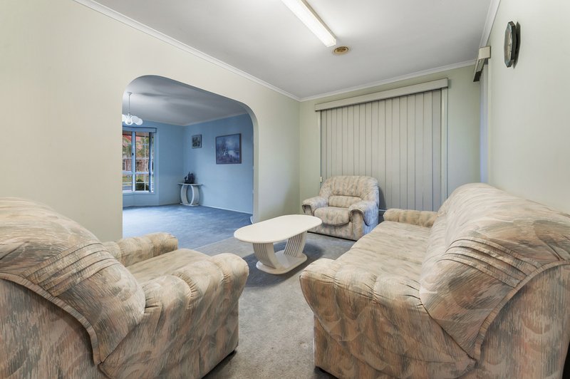 Photo - 10 Thistle Court, Delahey VIC 3037 - Image 6