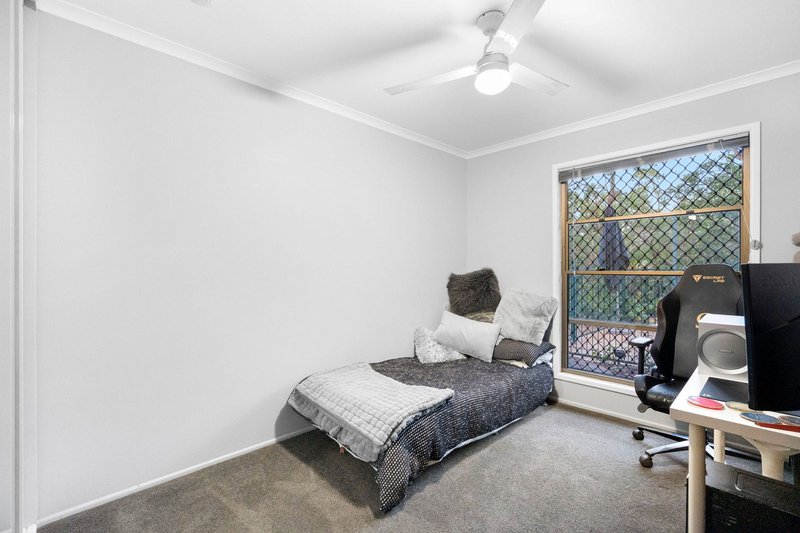 Photo - 10 Thomas Court, Cashmere QLD 4500 - Image 11