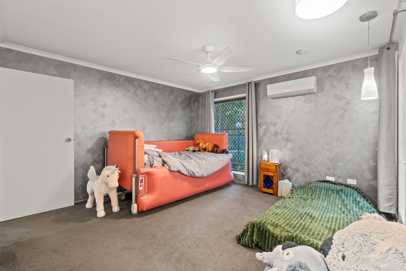 Photo - 10 Thomas Court, Cashmere QLD 4500 - Image 14