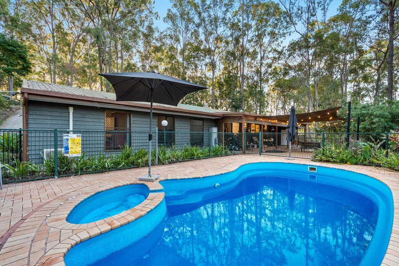 Photo - 10 Thomas Court, Cashmere QLD 4500 - Image 17