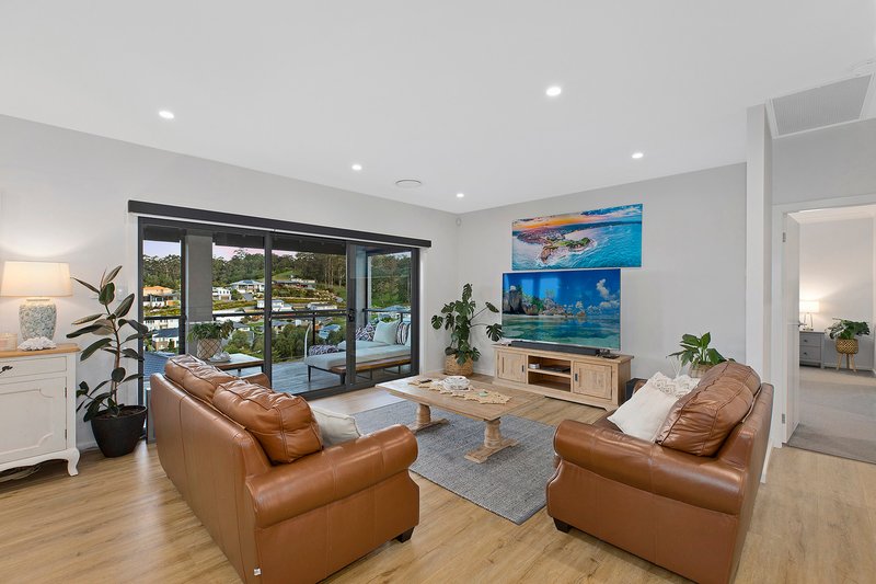 Photo - 10 Timber Cutter Avenue, Terrigal NSW 2260 - Image 6