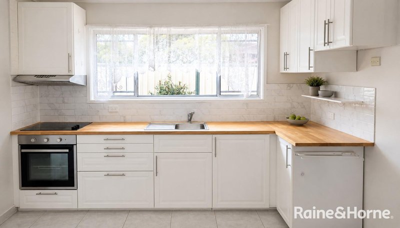 Photo - 10 Tina Street, Redland Bay QLD 4165 - Image 2