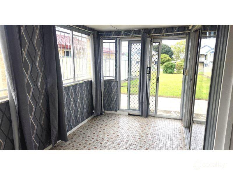 Photo - 10 Tina Street, Redland Bay QLD 4165 - Image 7