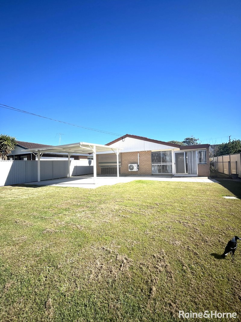 Photo - 10 Tina Street, Redland Bay QLD 4165 - Image 17