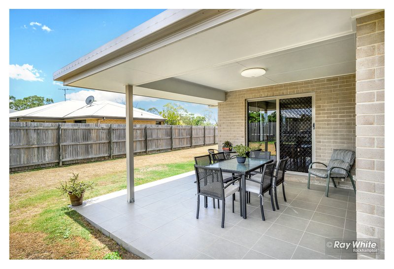 Photo - 10 Tippett Crescent, Gracemere QLD 4702 - Image 4