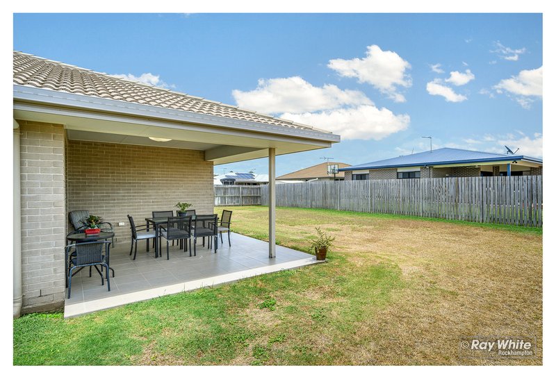 Photo - 10 Tippett Crescent, Gracemere QLD 4702 - Image 11