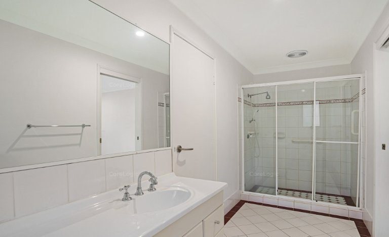 Photo - 10 Tolhurst Court, Tallai QLD 4213 - Image 12