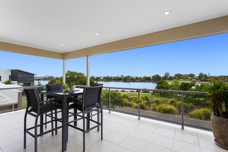 Photo - 10 Tomkins Esplanade, Birtinya QLD 4575 - Image 4