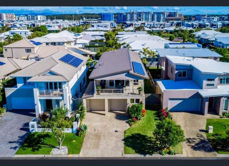 Photo - 10 Tomkins Esplanade, Birtinya QLD 4575 - Image 8