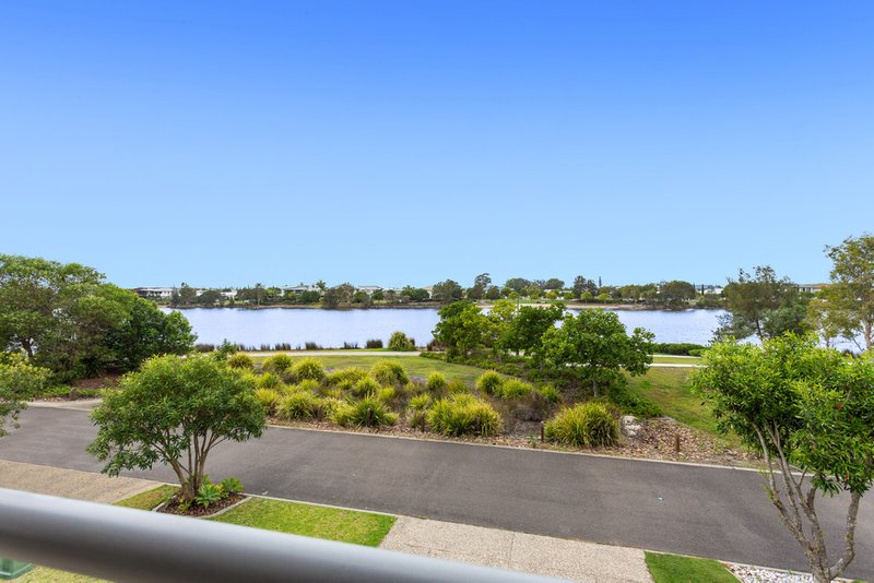 Photo - 10 Tomkins Esplanade, Birtinya QLD 4575 - Image 24