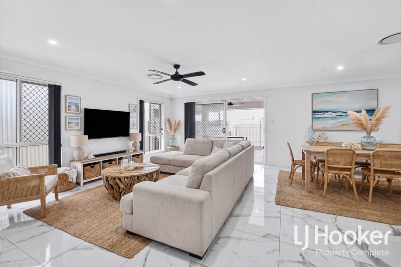 Photo - 10 Tomlinson Street, Yarrabilba QLD 4207 - Image 6