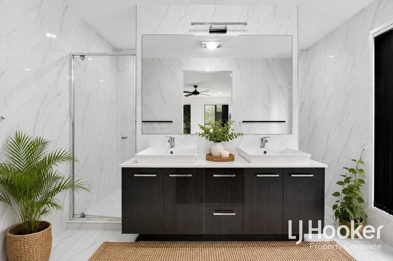 Photo - 10 Tomlinson Street, Yarrabilba QLD 4207 - Image 11