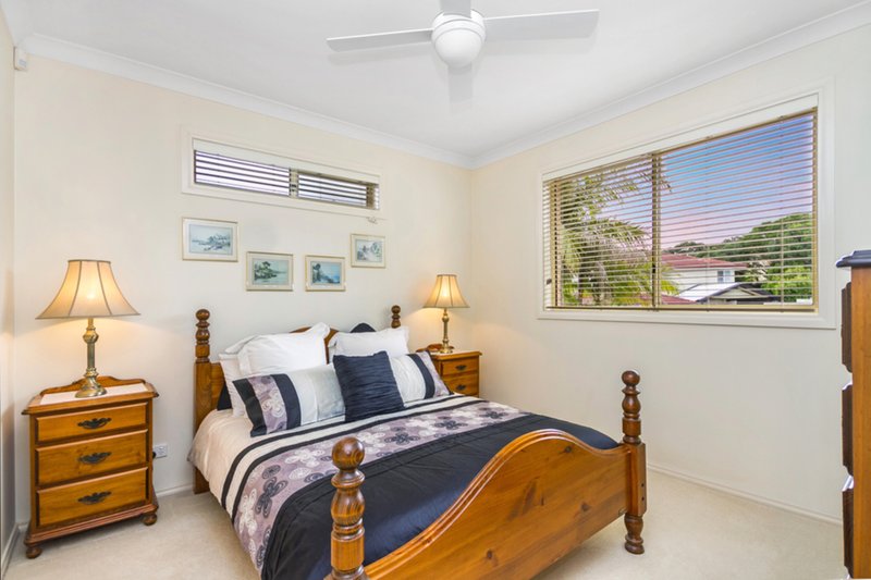 Photo - 10 Toohey Cove, Eleebana NSW 2282 - Image 9