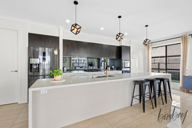 Photo - 10 Toorongo Way, Wollert VIC 3750 - Image 3