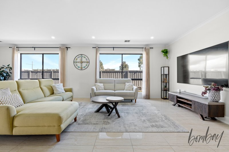 Photo - 10 Toorongo Way, Wollert VIC 3750 - Image 6