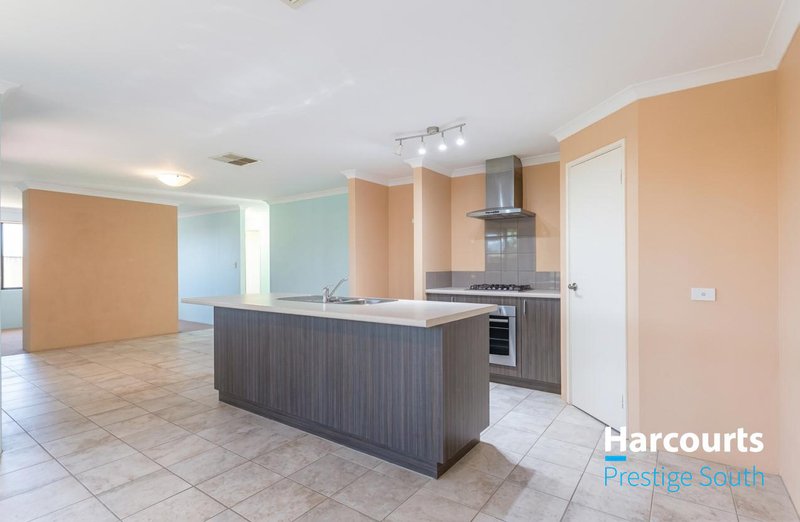 Photo - 10 Torino Crescent, Piara Waters WA 6112 - Image 4