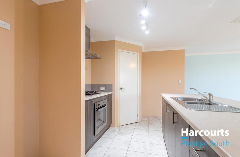 Photo - 10 Torino Crescent, Piara Waters WA 6112 - Image 5