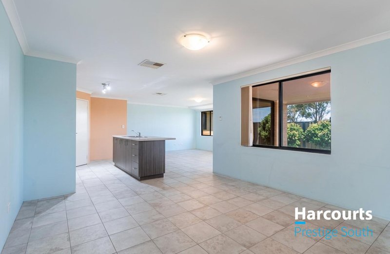 Photo - 10 Torino Crescent, Piara Waters WA 6112 - Image 6