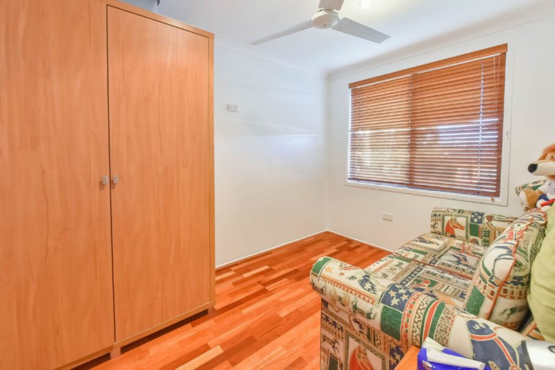 Photo - 10 Traminer Place, Eschol Park NSW 2558 - Image 7