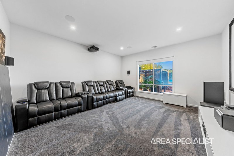 Photo - 10 Tranquil Way, Pakenham VIC 3810 - Image 30