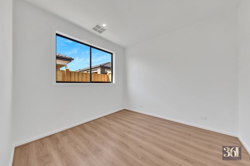 Photo - 10 Traynor Street, Tarneit VIC 3029 - Image 10