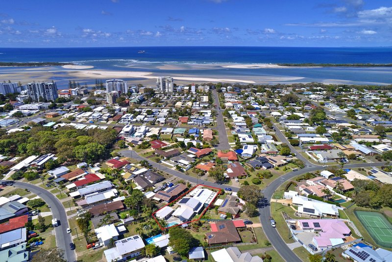 Photo - 10 Truscott Court, Golden Beach QLD 4551 - Image 2