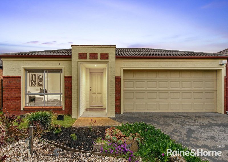 Photo - 10 Tucker Place, Caroline Springs VIC 3023 - Image 17