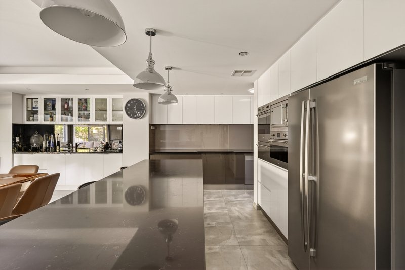 Photo - 10 Tuttlebee Terrace, Mosman Park WA 6012 - Image 5