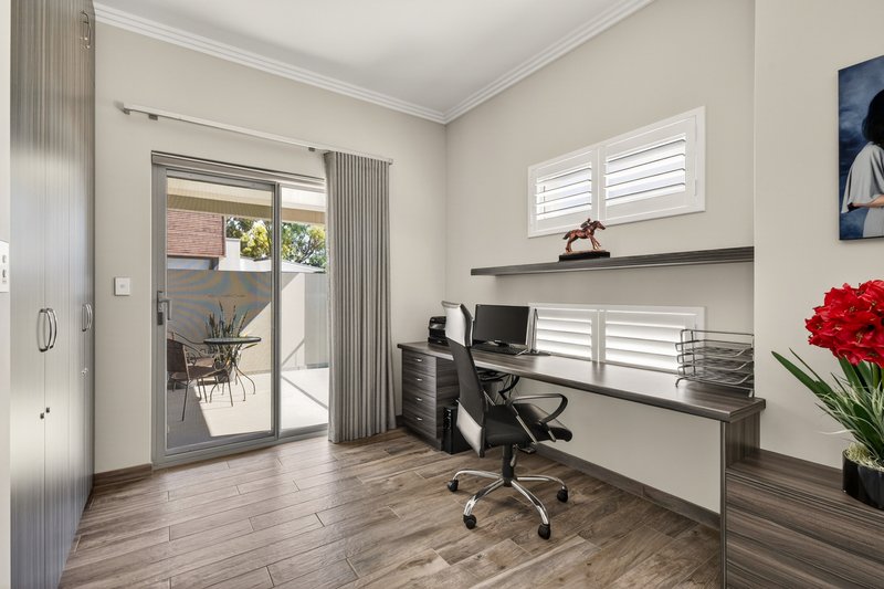 Photo - 10 Tuttlebee Terrace, Mosman Park WA 6012 - Image 25